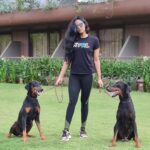 Karthika Nair Instagram – Twinning with my  handsome boys
🖤🖤🖤

Forever a #dobermanmom Uday Backwater Resort