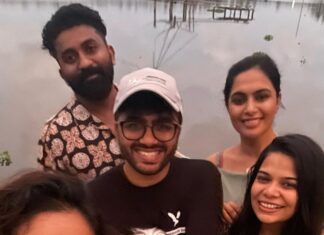 Keerthy Suresh Instagram - Gods own country, and my own people! #postweddingbash
