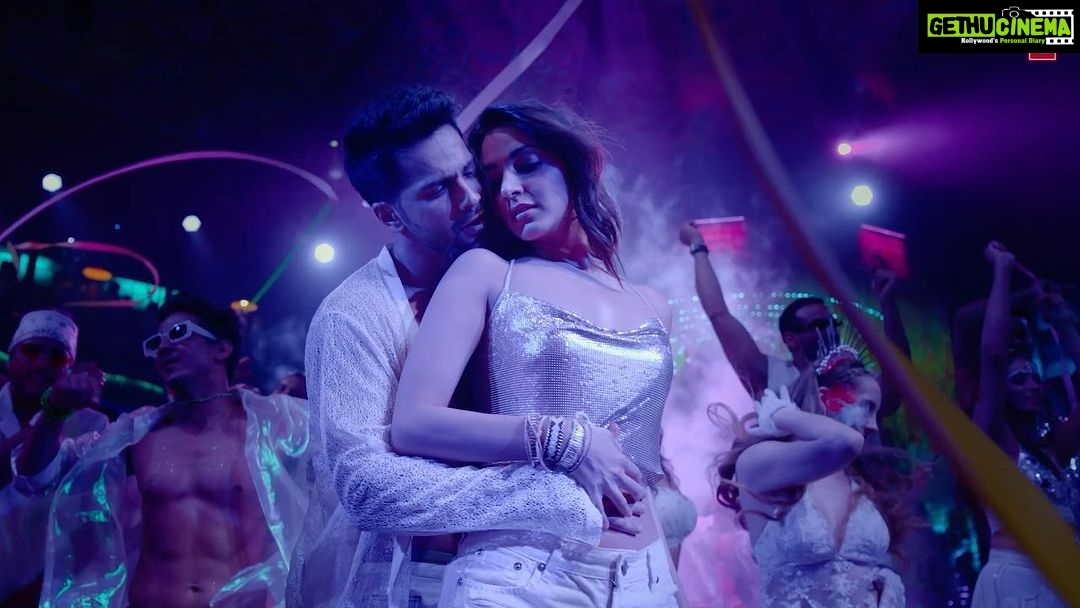 Kiara Advani Instagram - #rangsaari 🌈❤️🔥 Jugjuggjeeyo in cinemas 24 th June