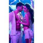 Kiara Advani Instagram - Coming soon… 🔥🔥🔥 #RangiSari @karanjohar @apoorva1972 @ajit_andhare @anilskapoor @neetu54 @varundvn @manieshpaul @mostlysane @raj_a_mehta @rishiwrites @sethkavita @seth_kanishk @azeemdayani @boscomartis @dharmamovies @viacom18studios @tseries.official #JugJuggJeeyo