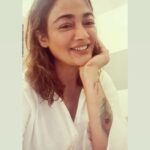 Kiran Rathod Instagram - Love Yourself More ......❤️❤️🤍. 🥳 🤗 😋 🥰 🤩 😘 🤗 🤠 💗 #saturdaynight #saturday #weekend #instagood #instadaily #style#fashion #lookoftheday #picoftheday #ootd #travel#photography#blessed