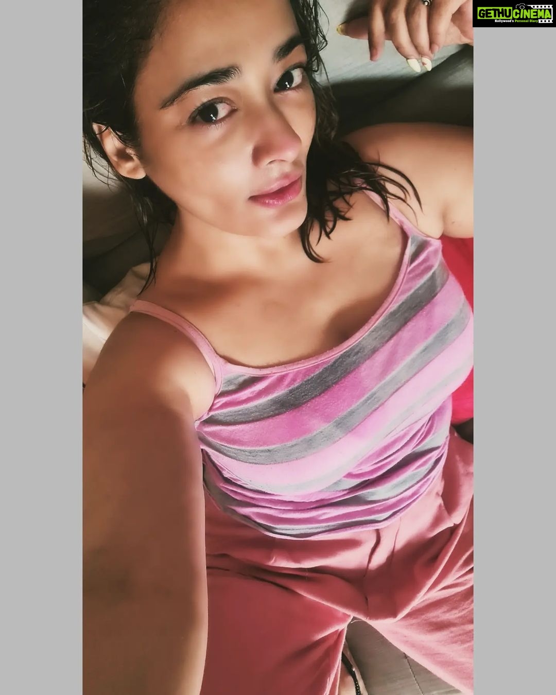 Kiran Rathod Instagram - #wettails #outofthebathlook