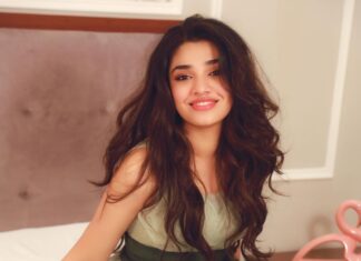 Krithi Shetty Instagram - Beauty is in the way you hold yourself. It’s how you treat people. The way you love, not just others but yourself too because……. beauty is in your soul 💓 • • Styled by - @ashwin_ash1 & @hassankhan_3 Asst by - @vid_vidya Hair - @hairbyvenky Make up - @chaks_makeup Shot by - @pauldavidmartinofficial My team - @neethikshetty 😚