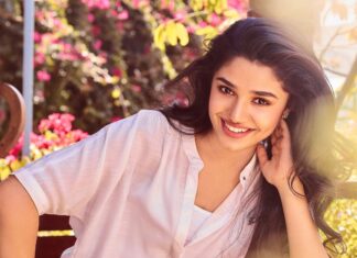 Krithi Shetty Instagram - Life is sweet as honeyyy 🥳🍯✨