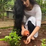 Krithi Shetty Instagram – Thank you sooo much Ravi garu @mythriofficial for nominating me for the #greenindiachallenge🌱 made me so happy because I loveee flowers so I planted 3 🙈 
I would love to nominate whoever loved our song #neekannuneelisamudram to plant a sapling🤓🥰 
@thisisdsp garu where’s yours??🤔