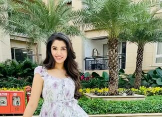 Krithi Shetty Instagram - You’re beautiful just the way you are #loveyourself 😘💞