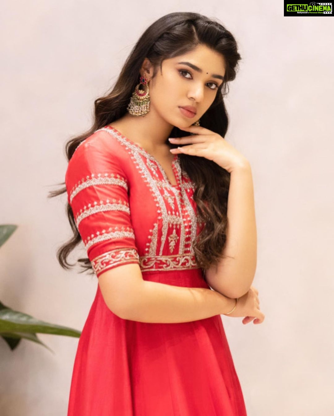 Krithi Shetty Instagram - ❤️ • • Outfit - @varunchakkilam Styled by - @ashwin_ash1 & @hassankhan_3 Asst by - @vid_vidya Hair - @hairbyvenky Make up - @chaks_makeup Shot by - @shareefnandyala