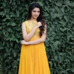 Krithi Shetty Instagram – Go with the flow 💛 
•
•

Outfit – @nallamz 
Jewelry- @jewelpalaceofficial 
Styled by – @ashwin_ash1 & @hassankhan_3 
Asst by – @vid_vidya 
Hair – @hairbyvenky 
Make up – @chaks_makeup 
Shot by – @they_call_me_keshu