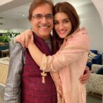 Kriti Sanon Instagram – You will always be the first man i loved! 💖
Happy Father’s Day Papa! ❤️🤗
Thank you for always being there for me and Nups.. for putting us before yourself (except when it comes to having sweets 🤪🤣) 
Love you Papa! ❤️
@sanonrahul