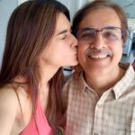 Kriti Sanon Instagram - You will always be the first man i loved! 💖 Happy Father’s Day Papa! ❤️🤗 Thank you for always being there for me and Nups.. for putting us before yourself (except when it comes to having sweets 🤪🤣) Love you Papa! ❤️ @sanonrahul