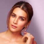 Kriti Sanon Instagram - She remembered who she was, and the game changed.. 💖 Outfit @aadnevikofficial HMU @aasifahmedofficial @puneetbsaini Styled by @sukritigrover 📸 @tejasnerurkarr