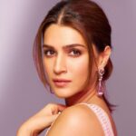 Kriti Sanon Instagram - She remembered who she was, and the game changed.. 💖 Outfit @aadnevikofficial HMU @aasifahmedofficial @puneetbsaini Styled by @sukritigrover 📸 @tejasnerurkarr