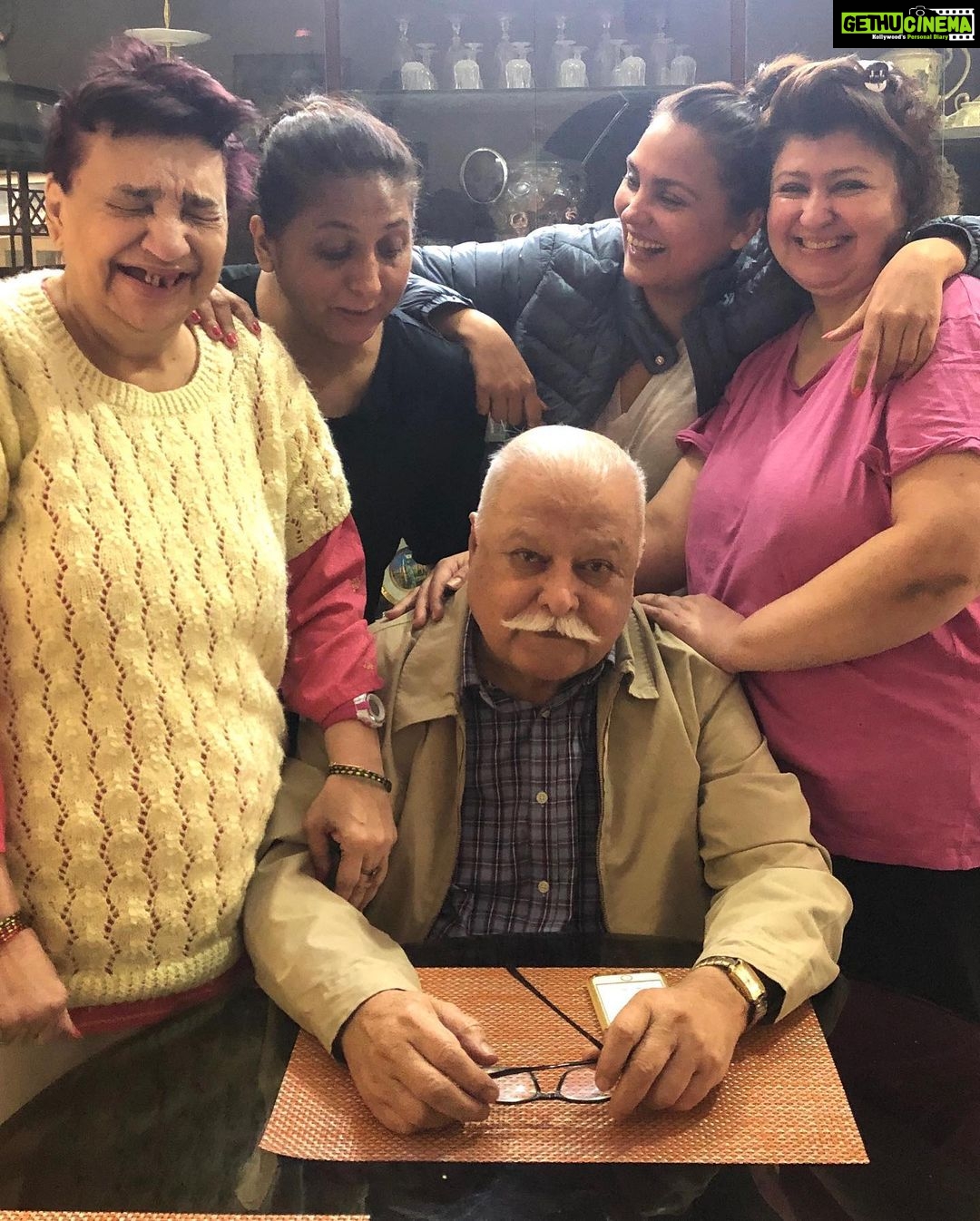 Lara Dutta Instagram - Fathers and daughters…. And grand daughters!!! 😍😍😍. Happy Father’s Day to the most special men in my life!!! #daddyslittlegirl #happyfathersday #love @mbhupathi @lalitduttadtt #krishnabhupathi @saldanhaclestin @mishcheryl @coaching101_bycheryl @sabrinathegoodwitch @kavitabhupathichadda
