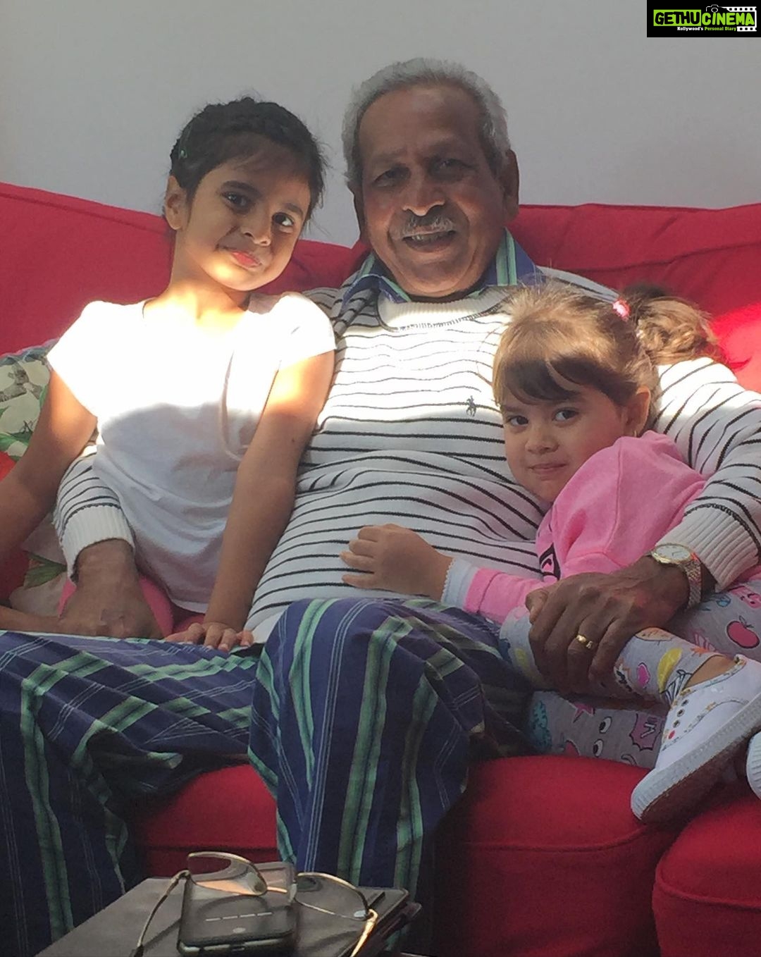 Lara Dutta Instagram - Fathers and daughters…. And grand daughters!!! 😍😍😍. Happy Father’s Day to the most special men in my life!!! #daddyslittlegirl #happyfathersday #love @mbhupathi @lalitduttadtt #krishnabhupathi @saldanhaclestin @mishcheryl @coaching101_bycheryl @sabrinathegoodwitch @kavitabhupathichadda