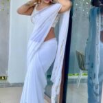 Leesha Instagram - 🤍🦢🤍 🤍 🤍 🤍 🤍 🤍 🤍 🤍 🤍 🤍 🤍 #reelsinstagram #viral #trendingreels #thalapathy #viralpost #trending #saree #sareelove #leesha #leeshaeclairs