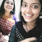 M.M. Manasi Instagram - Happy World Music Day.. It's a day like this that reminds us how lucky and blessed we are to be able to sing ,listen to and enjoy music for the peace and joy that it brings in all our lives ♥️ Happy and Blessed to be able to pass the joy to so many people ♥️ #M3Sings #MMManasi #MMMonissha #Sisters #SisterSeries #WorldMusicDay #Harmonies #SisterSquad #RajaSir #MyMonuBachha #YogaDay #Instamusician #Singstagram #reelvideo #ReelItFeelIt #reelkaro #reelsindia #trending #trendingaudio