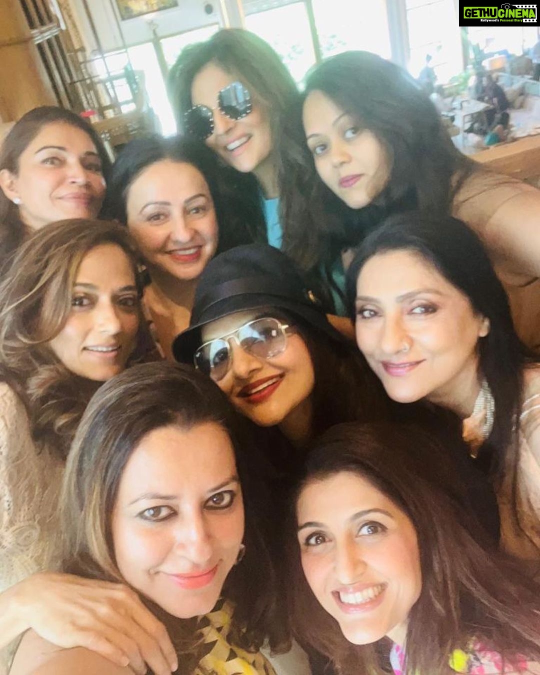 Madhoo Instagram - A great afternoon with girlfriends 💛💛💛💛💛💛
