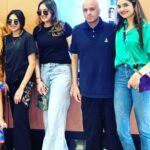 Madhoo Instagram - #alwaysandforever #marchingontogether 💖💖💖💖 @ameyaashah @keiashahh #anandshah