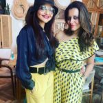 Madhoo Instagram - @gayatrikhannasabharwal we are the #kaalipeeli style diaries💛🖤💛🖤💛🖤💛🖤💛💛💛💛