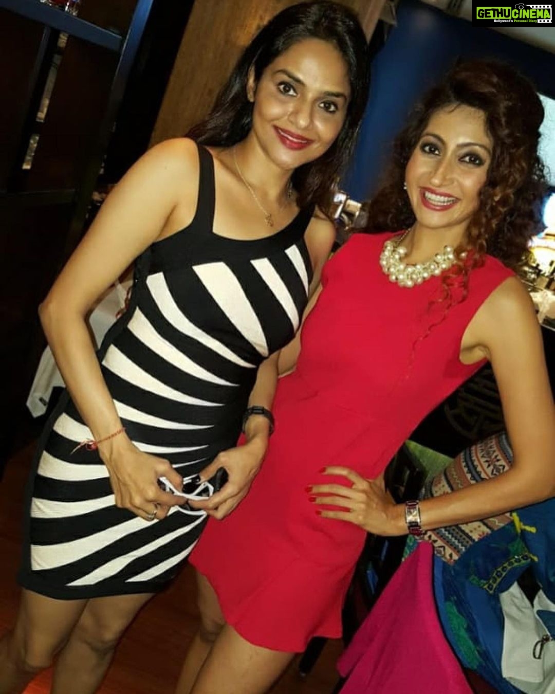 Madhoo Instagram - Happy happy birthday dearest @mrsearthinternational2016 ❤️❤️❤️❤️❤️🎂