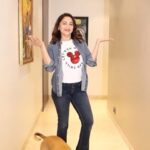 Madhuri Dixit Instagram – Shake it shake it 💃🏼

#Reels #TrendingReels #Friday #FridayFeels