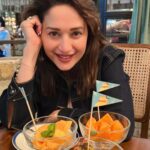 Madhuri Dixit Instagram - #TuHaiMera 😍 Can’t believe mango season is nearly done. Agle saal ka intezar rahega 🥹 #Mango #MangoSeason #Aam #Wednesday #WednesdayVibe