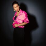 Madhuurima Instagram - Pinky day 😍😍 Photographer- @sid.is.art Photographer’s assistant- @manali_Jain @neha__davda Stylist- @styledby_niral Stylist’s assistant- @riyaa.sharma.775 @fernandes_sams_6 MuHA- @shadows_and_shades_by_namrata Wearnig- @majesticbyjapnah Accessories- @blingthingstore