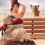 Madhuurima Instagram – Hawa ke jhonke aaj mausamon se rooth gaye😂😂😂

Wearing @labeladitihundia 
Ornaments by @zevarbsp 
#explore #fashion #trendsetter #pretty