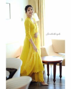 Madonna Sebastian Instagram - When all the other colours don’t feel enough, turn to yellow and shine your light:))))💛💛💛💛💛

Styled by @niru05_raghupathy 

Jewellery:-@kushalsfashionjewellery
Outfit:- @labelearthen 

@nabel_marketer 
@surya_ishaan Glowup✨

@aneeshkollengodeak photography📸 
#shinebright #yellow #indiangirls 
#indianfashion