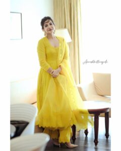 Madonna Sebastian Instagram - When all the other colours don’t feel enough, turn to yellow and shine your light:))))💛💛💛💛💛 Styled by @niru05_raghupathy Jewellery:-@kushalsfashionjewellery Outfit:- @labelearthen @nabel_marketer @surya_ishaan Glowup✨ @aneeshkollengodeak photography📸 #shinebright #yellow #indiangirls #indianfashion