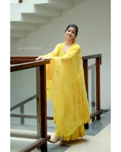 Madonna Sebastian Instagram - When all the other colours don’t feel enough, turn to yellow and shine your light:))))💛💛💛💛💛

Styled by @niru05_raghupathy 

Jewellery:-@kushalsfashionjewellery
Outfit:- @labelearthen 

@nabel_marketer 
@surya_ishaan Glowup✨

@aneeshkollengodeak photography📸 
#shinebright #yellow #indiangirls 
#indianfashion