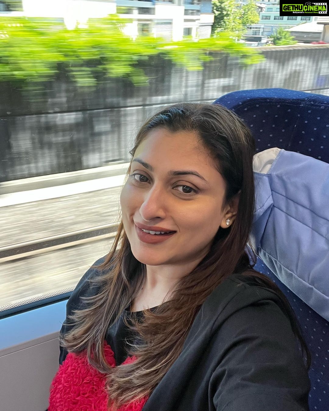 Malavika Instagram - Life in a metro🚈 Bern, Swissland