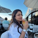 Malavika Instagram - Live while you’re alive💯😌 Zürich HB / Bahnhofstrasse