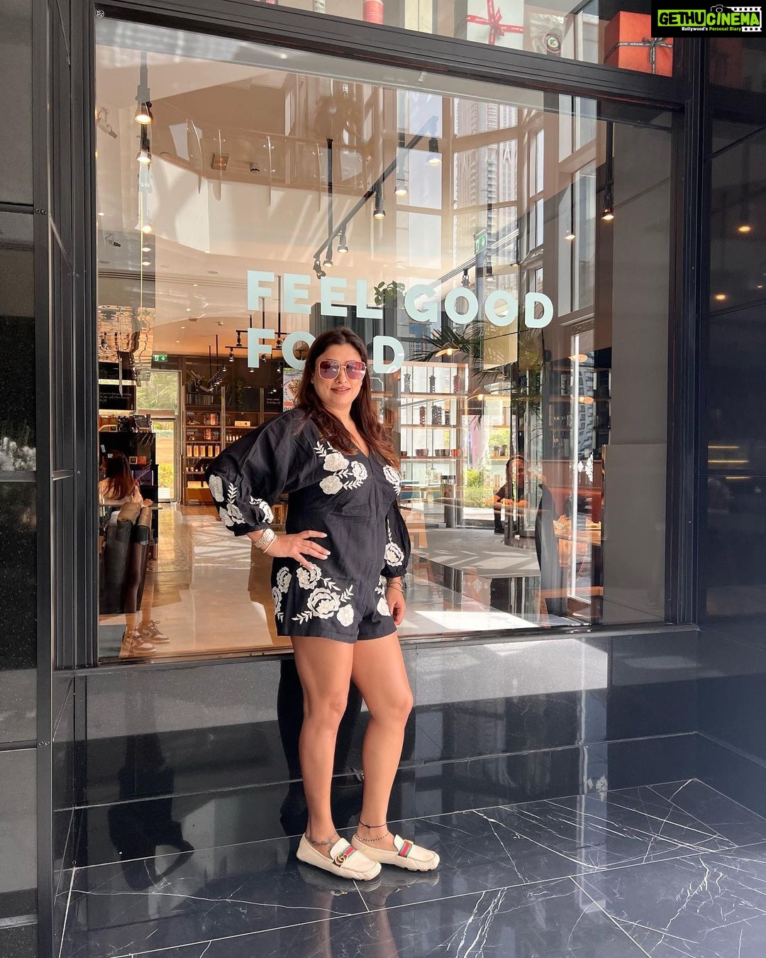 Malavika Instagram - THERE SHE GOES….THERE SHE GOES AGAIN🎶 Dusit Thani Dubai