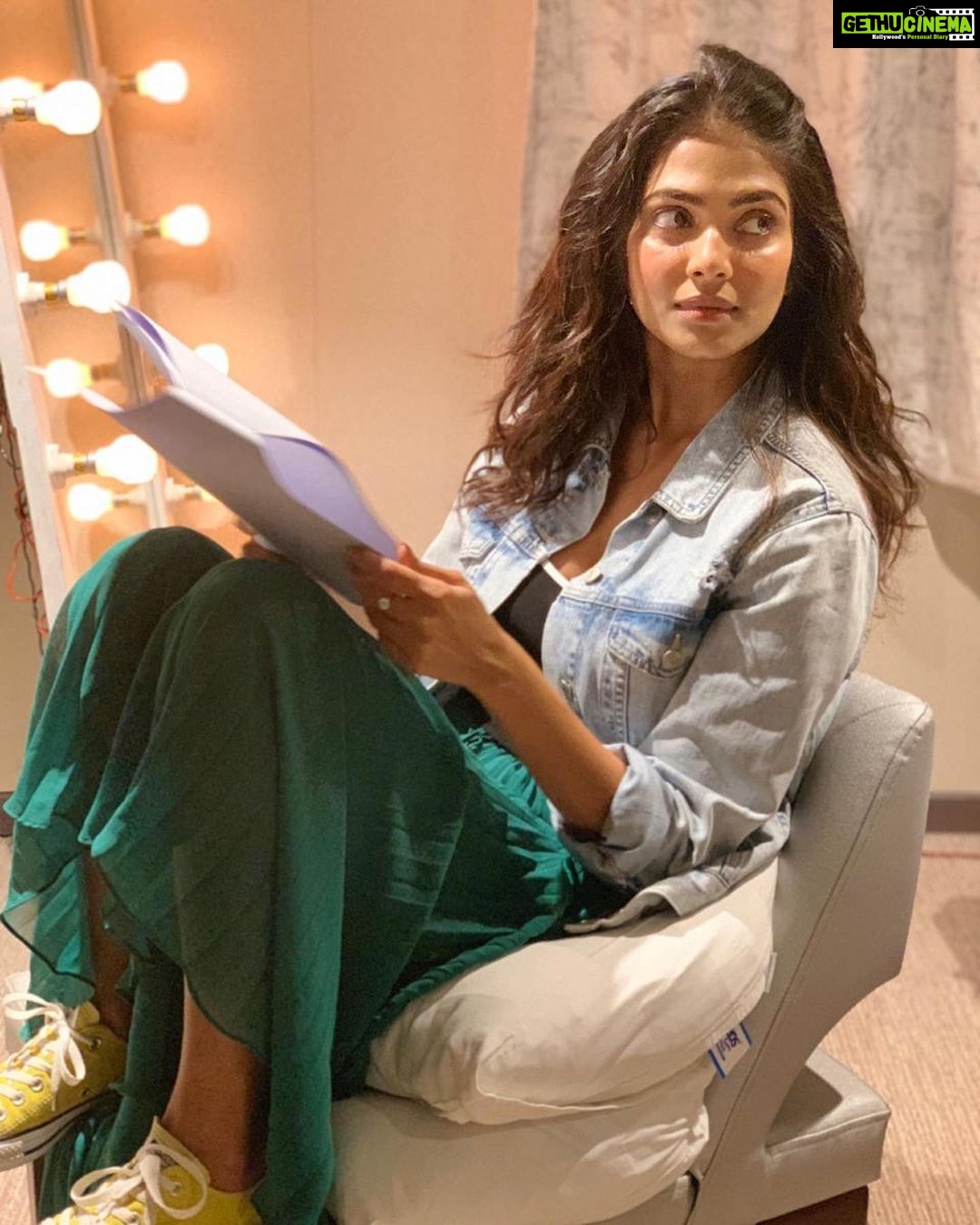 Malavika Mohanan Instagram - This is me looking at you @chinxter after the insanely mad scenes you gave me 😜 Something super whacked out and exciting coming soon! 🎥 @ashviniyardi #girlpower