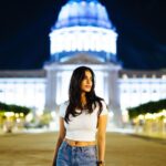 Malavika Mohanan Instagram - Late night walks punctuated with chilly breeze 〰️ #SanFrancisco City Hall