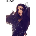 Malavika Mohanan Instagram - @filmfare 🖤 . . @vijitgupta @shreejarajgopal @sonamdoesmakeup @the.mad.hair.scientist @theitembomb