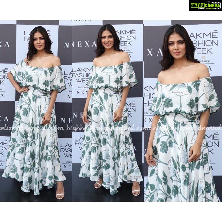 Malavika Mohanan Instagram - 🍃 . . Wearing @punitbalanaofficial Styled by @triparnam @theitembomb Makeup @makeupbymehz Hair @mayurinalli_h_mua