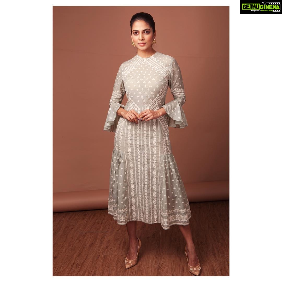 Malavika Mohanan Instagram - For promotions ✨ . . 📸 @sameerdhalwani Styled by @stylisttsahilgulati Assisted by @chintan_shah1998 Outfit @sahilkochar @theitembomb Shoes @lkbennettlondon Earrings @radhikaagrawalstudio Makeup @makeupbymehz Hair @mayurinalli_h_mua . . Thank you @nittigoenka 😘