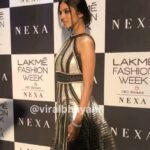 Malavika Mohanan Instagram - What an amazing show tonight @amitaggarwalofficial 🖤 Always such a delight to wear your creations ✨ 💎 @mahesh_notandass