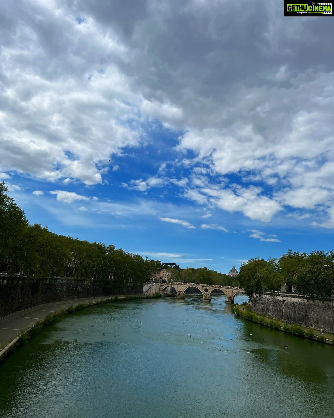Malavika Mohanan Instagram - Italy, you beauty ♥️