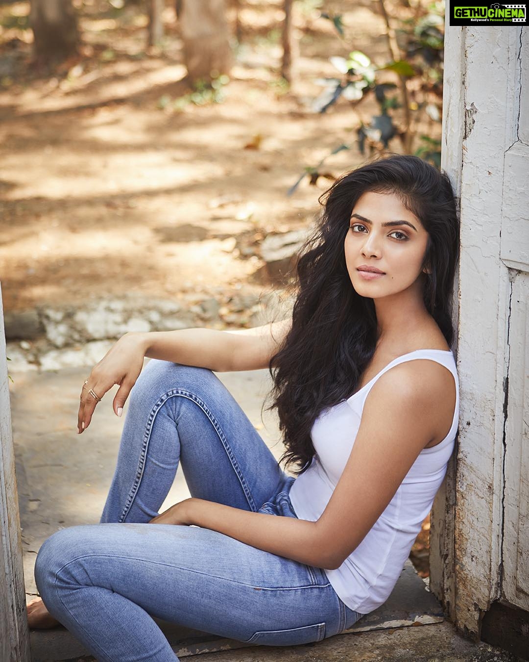 Malavika Mohanan Instagram - @rohanshrestha 💗