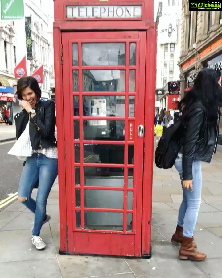 Malavika Mohanan Instagram - 👯 London, United Kingdom