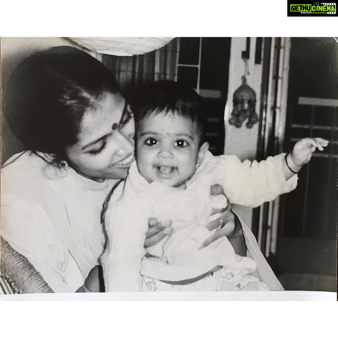 Malavika Mohanan Instagram - Happy Mother's Day @beenapoduval ! ❤😘