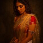 Malavika Mohanan Instagram - 🥀 @santoshmishraphotography • @labelsouravdas • @artcantbebothered • @makeupartistkarishmabajaj • @souravroy_1999 • @theitembomb • @anaqajewels