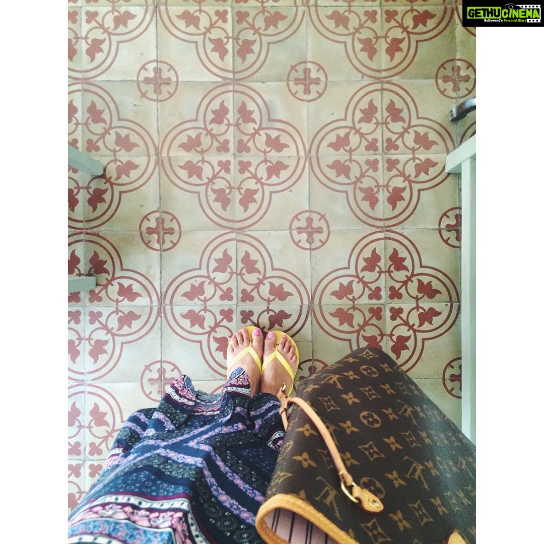 Malavika Mohanan Instagram - Pretty tiles 🌸