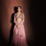 Malavika Mohanan Instagram – Put me in pink to make me feel pretty 🥰

Photographs @vaishnavpraveen 
Style @pranita.abhi 
Outfit @vvanivats 
Hair @arvindkumar_hair 
Makeup @makeupbyanighajain 
Public Relations @theitembomb
Jewelry @anayah_jewellery