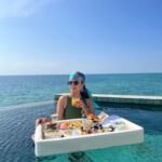 Malavika Mohanan Instagram - Seas the day 😉🌊🍊🍳 @ncstravels @jwmmaldives #JWMarriottMaldives JW Marriott Maldives Resort & Spa