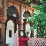 Malavika Mohanan Instagram – Such a lovely day in Chandni Chowk with @relentless_erudition 
#throwback Chandani Chowk Market