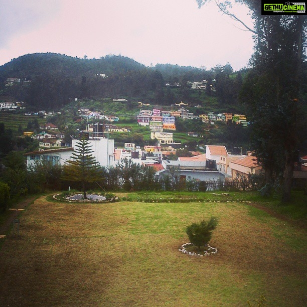 Malavika Mohanan Instagram - Hello #ooty !